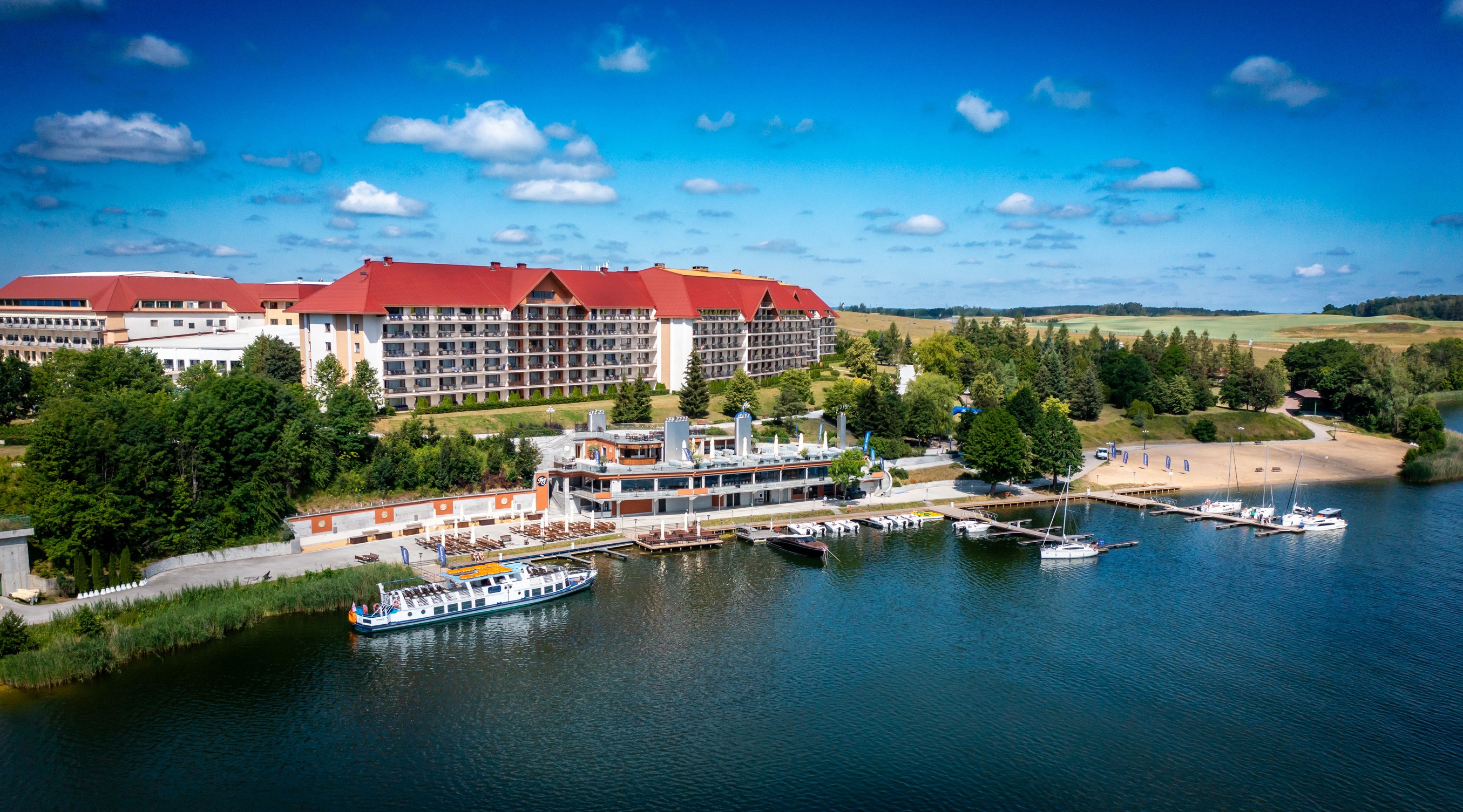 Hotel Gołębiewski w Mikołajkach